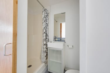 6 bed house, Furzehill Road, Mutley, Plymouth, PL47JZ - Image 2